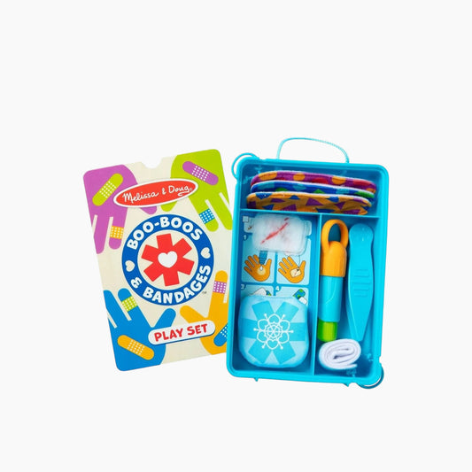 PRETEND PLAY oo-oos & andages Reusale Play Set