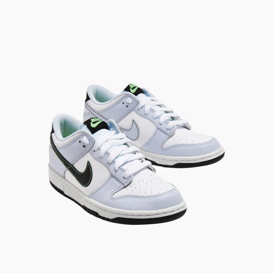 Nike Dunk Low Sneakers