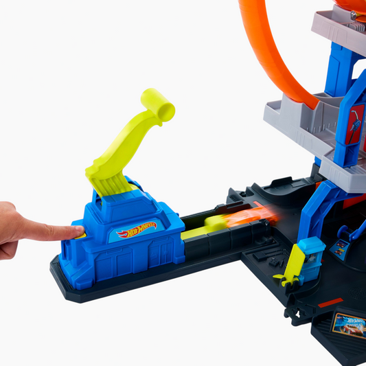Mattel Hot Wheels City Mega Garage