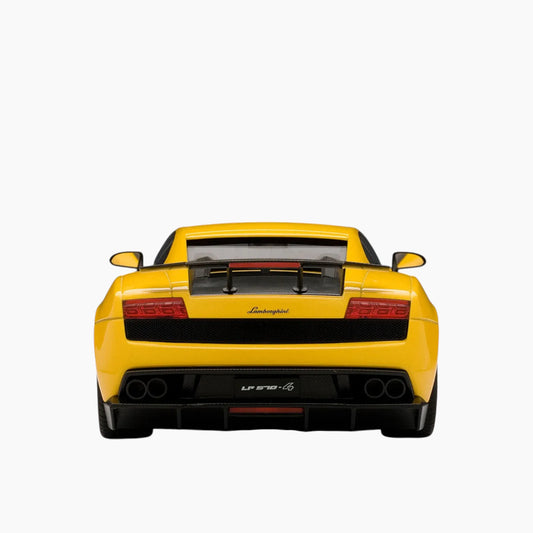 سيارة لامبورغيني غالاردو سوبرليجيرا صفراء من AUTOart بمقياس 1:18