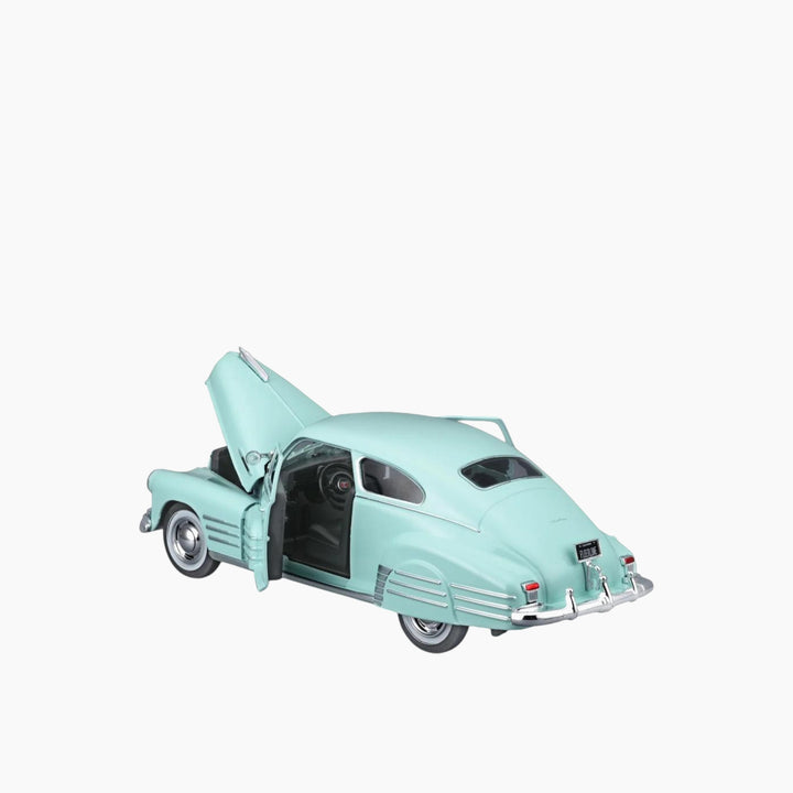 Maisto 1:24 Special Edition 1948 Chevrolet Fleetline Aerosedan