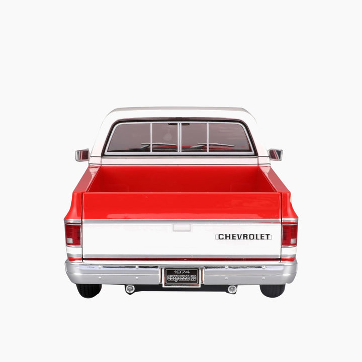 Maisto 1:18 Special Edition 1974 Chevrolet C10 Cheyenne Super