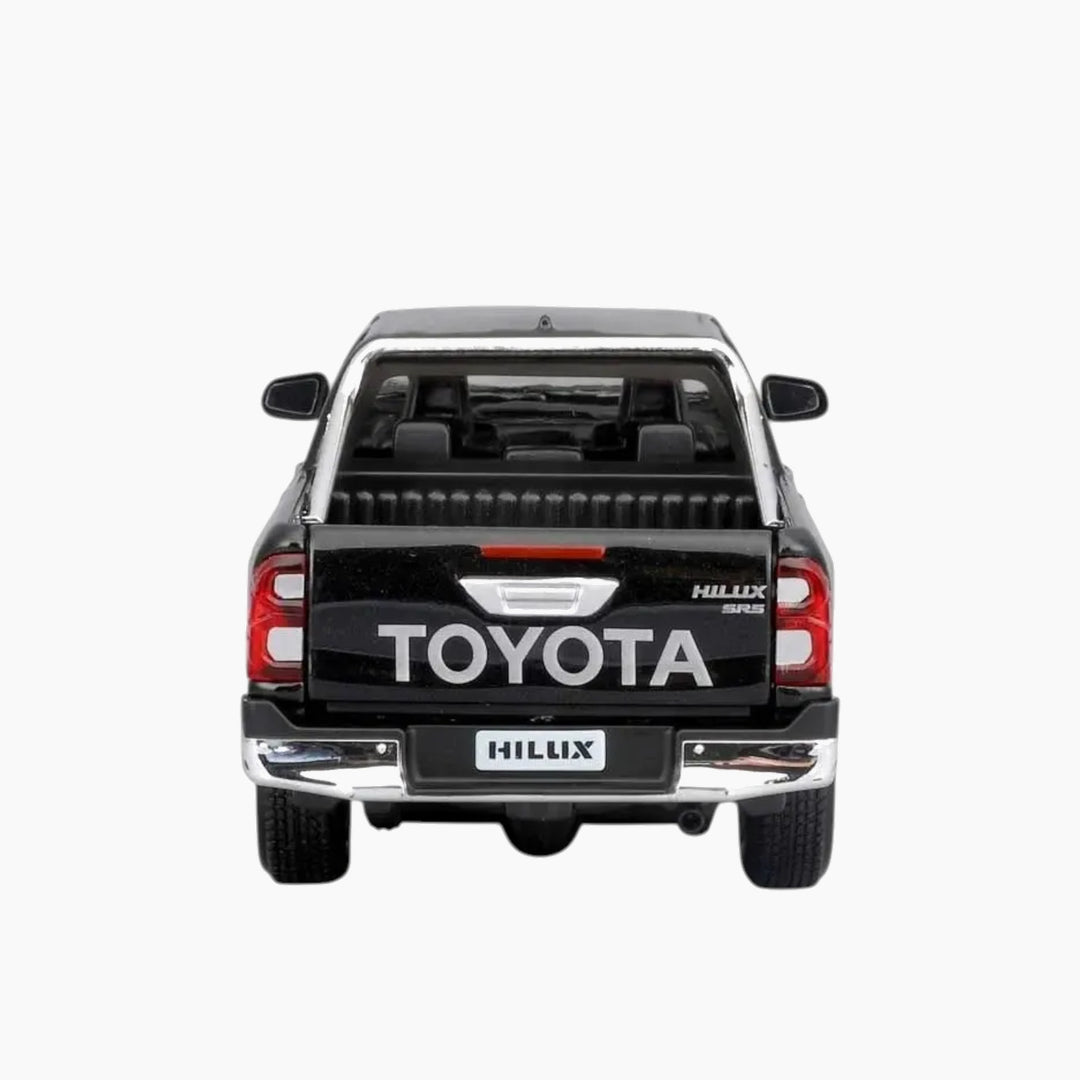 Maisto 1:27 Special Edition Toyota Hilux