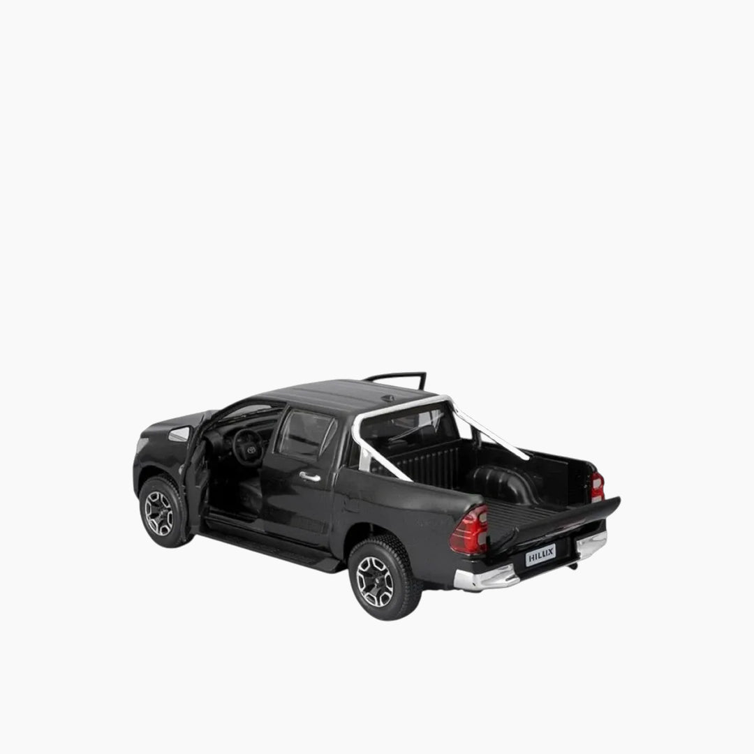 Maisto 1:27 Special Edition Toyota Hilux