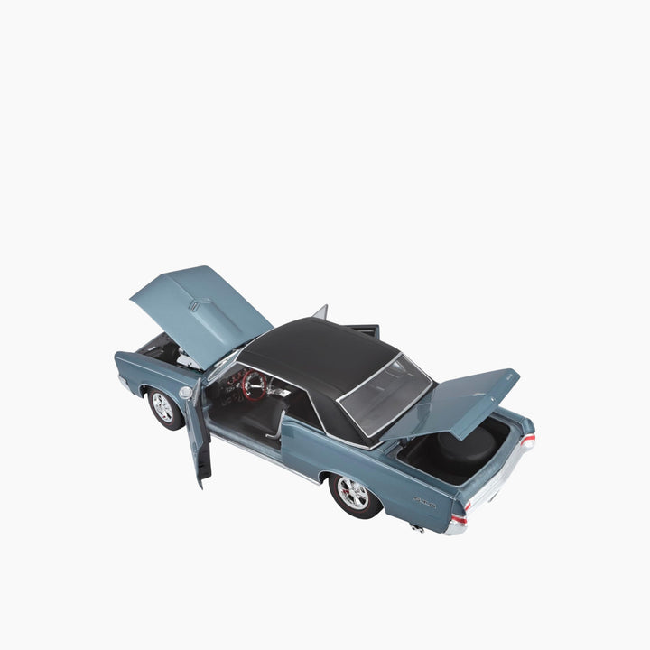 Maisto Bburago 1:18 Special Edition – 1965 Pontiac GTO Hurst Edition