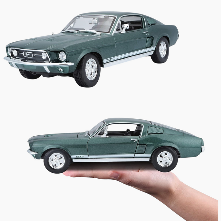 مايستو بوراجو فورد موستانج فاستباك (1967) إصدار خاص 1:18 (B)