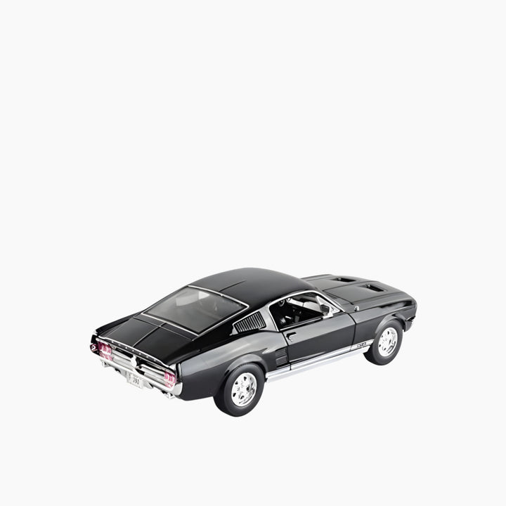 مايستو بوراجو فورد موستانج فاستباك (1967) إصدار خاص 1:18 (B)