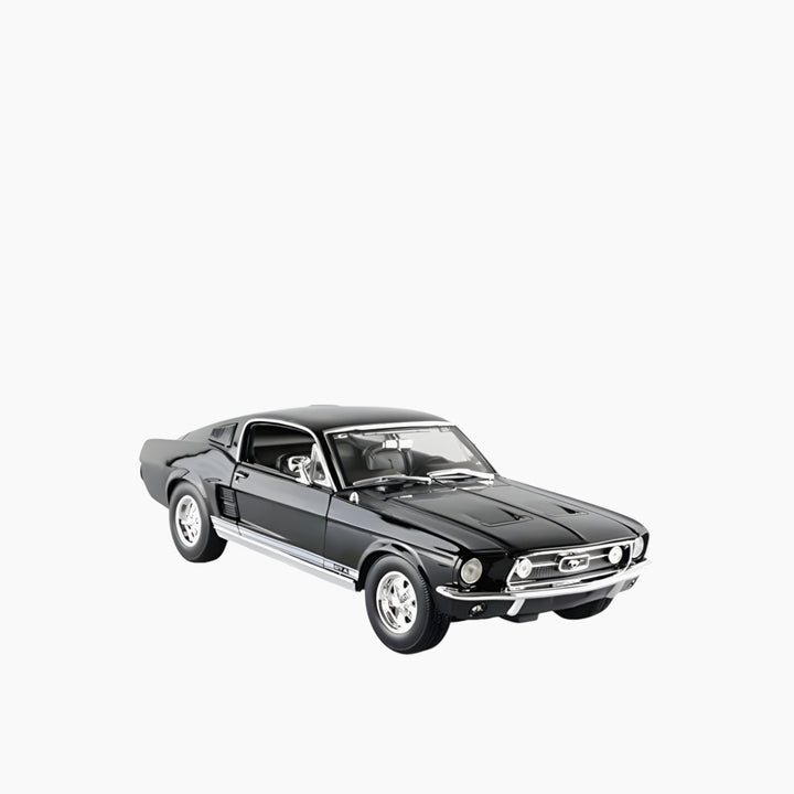 مايستو بوراجو فورد موستانج فاستباك (1967) إصدار خاص 1:18 (B)
