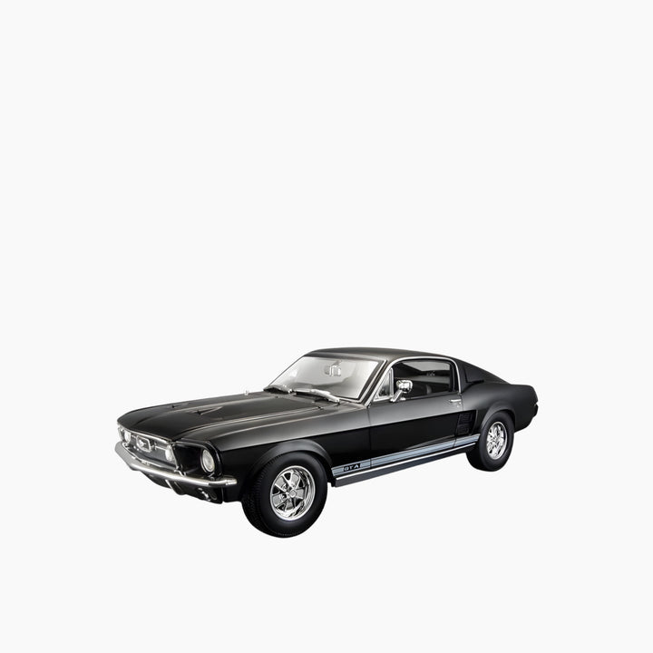 مايستو بوراجو فورد موستانج فاستباك (1967) إصدار خاص 1:18 (B)