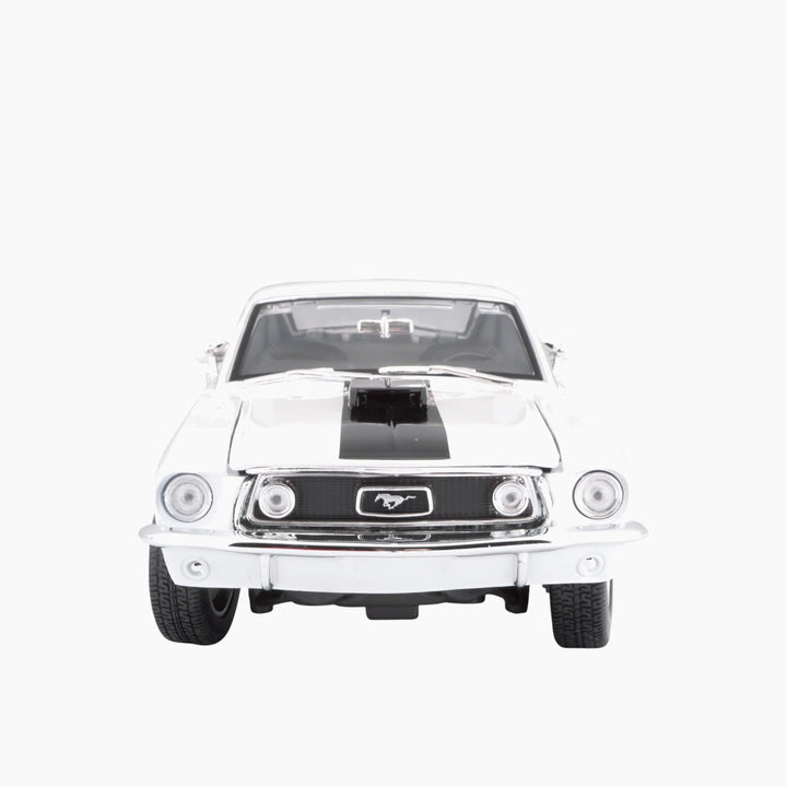 Maisto 1:18 Special Edition Ford Mustang GT Cobra Jet Fastback 1968