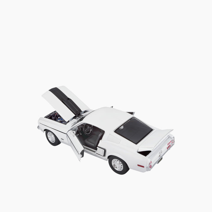 Maisto 1:18 Special Edition Ford Mustang GT Cobra Jet Fastback 1968