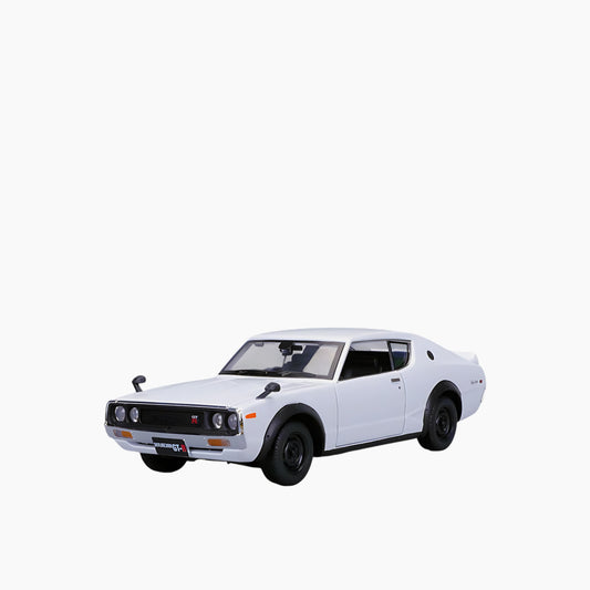 مايستو بوراجو 1:24 إصدار خاص (B) - نيسان سكايلاين 2000GT-R (KPGC110) 1973 أبيض