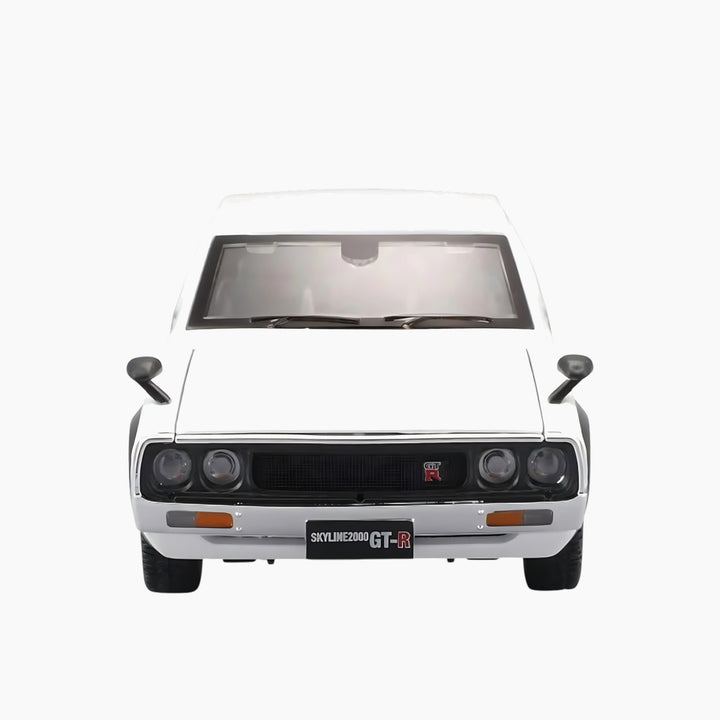 مايستو بوراجو 1:24 إصدار خاص (B) - نيسان سكايلاين 2000GT-R (KPGC110) 1973 أبيض