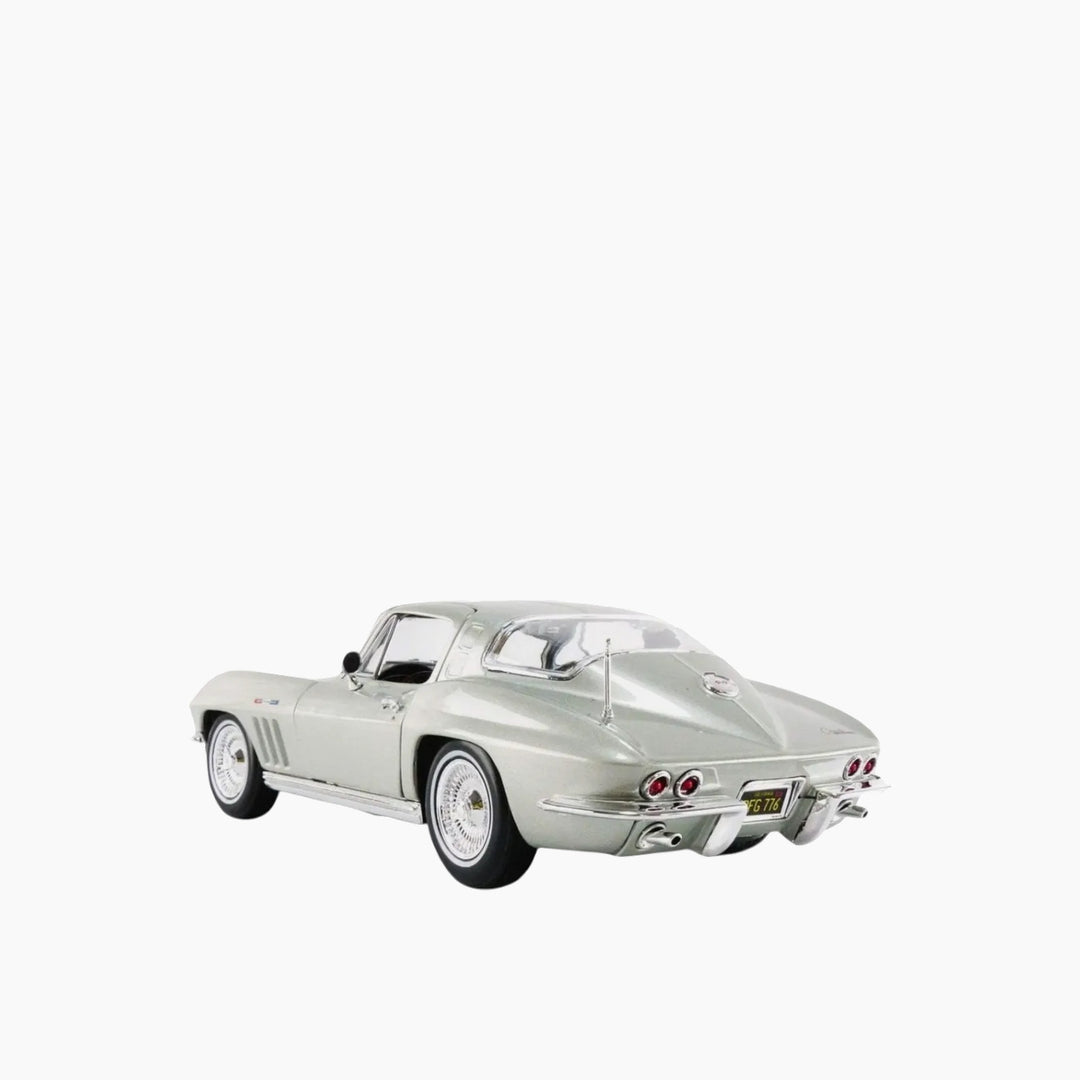 Maisto 1:18 Special Edition 1965 Chevrolet Corvette