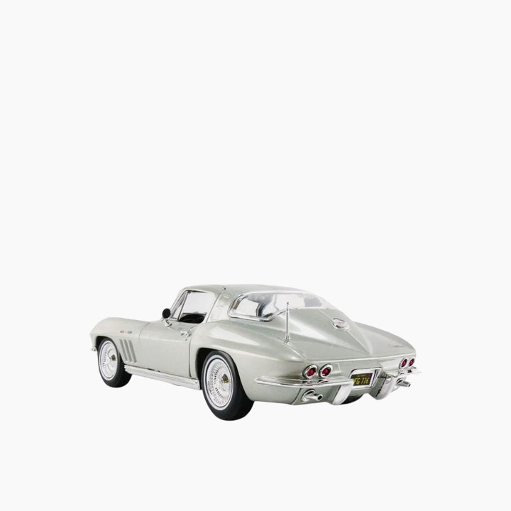 Maisto 1:18 Special Edition 1965 Chevrolet Corvette