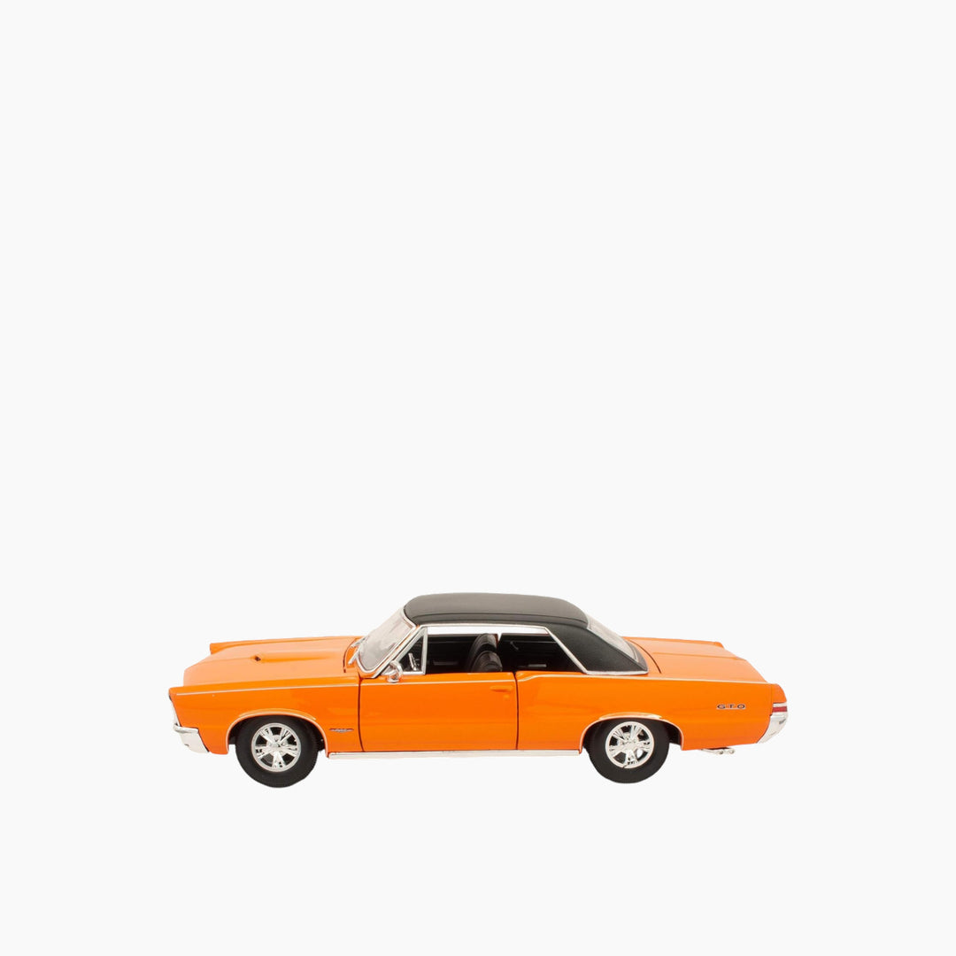 Maisto Bburago 1:18 Special Edition – 1965 Pontiac GTO Hurst Edition
