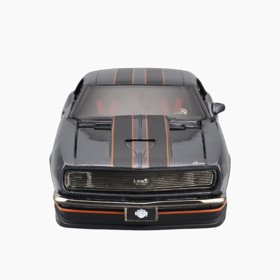 Maisto 1:24 Harley-Davidson Custom 1968 Chevrolet Camaro