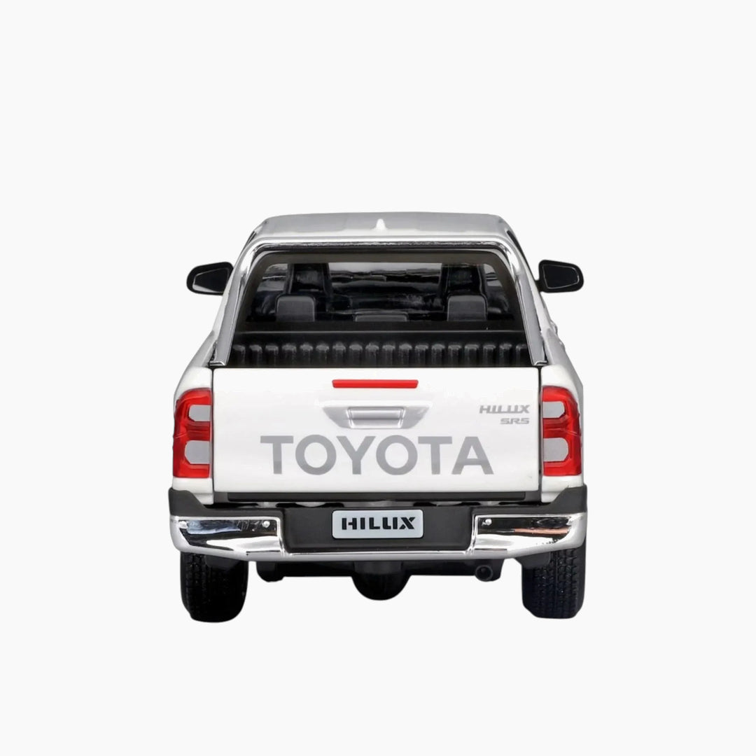 Maisto 1:27 Special Edition Toyota Hilux