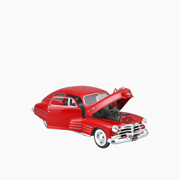 Maisto 1:24 Special Edition 1948 Chevrolet Fleetline Aerosedan