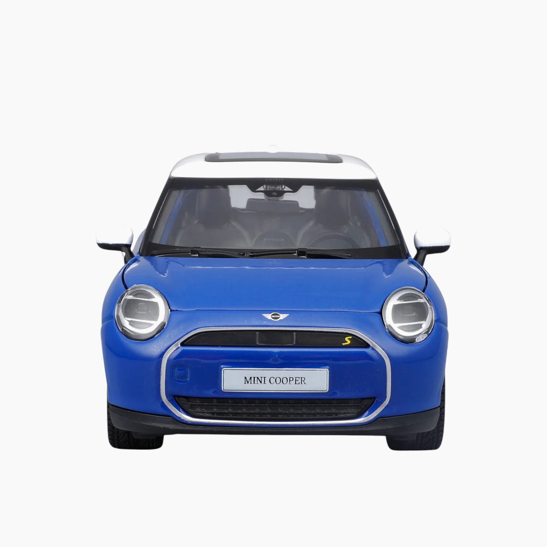 Maisto 1:24 Special Edition MINI Cooper SE (J01)