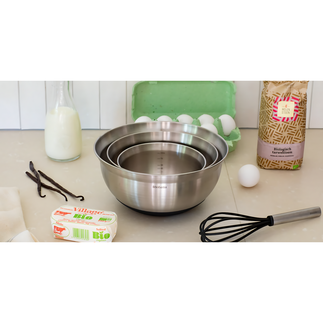 Brabantia three-piece mixing bowl set in matt steel