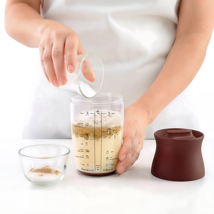 Lekue pancake batter shaker, 9cm diameter, 19cm height