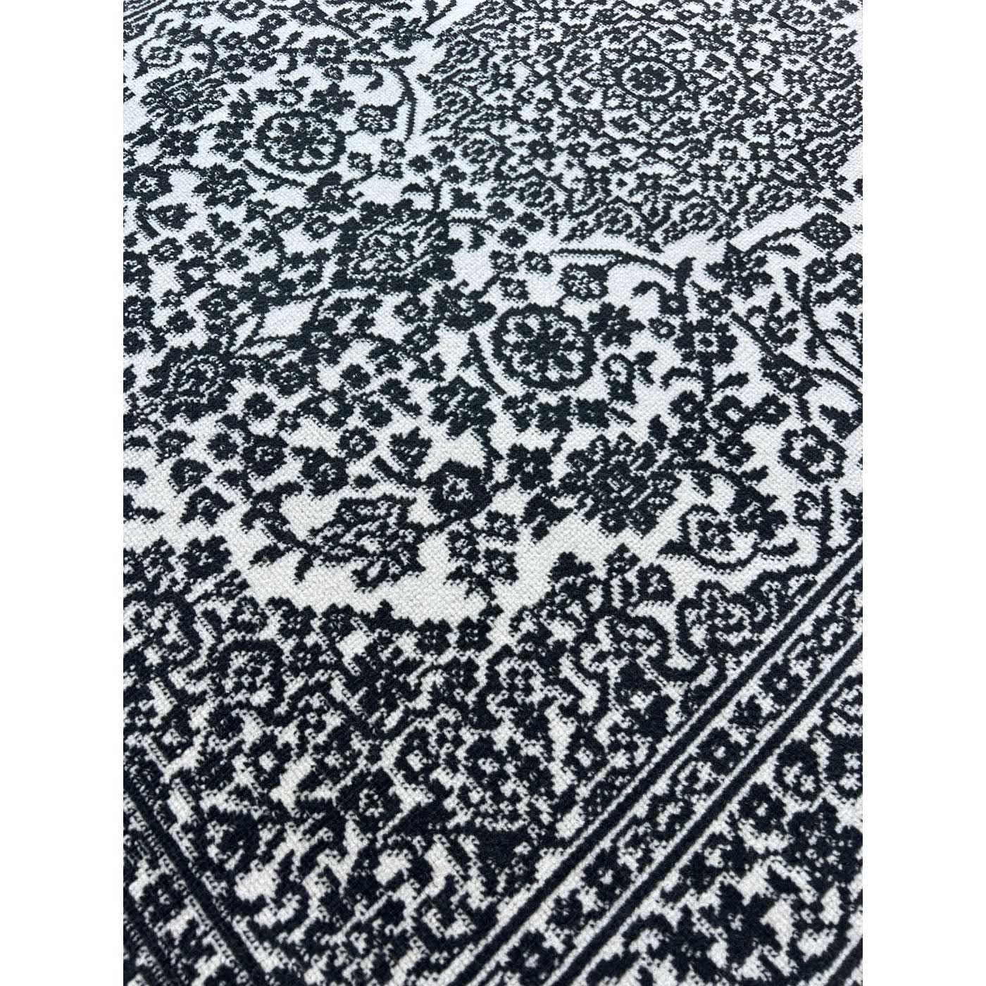 Spazio Home Classic Persian Rug Spazio Home Classic Persian Rug