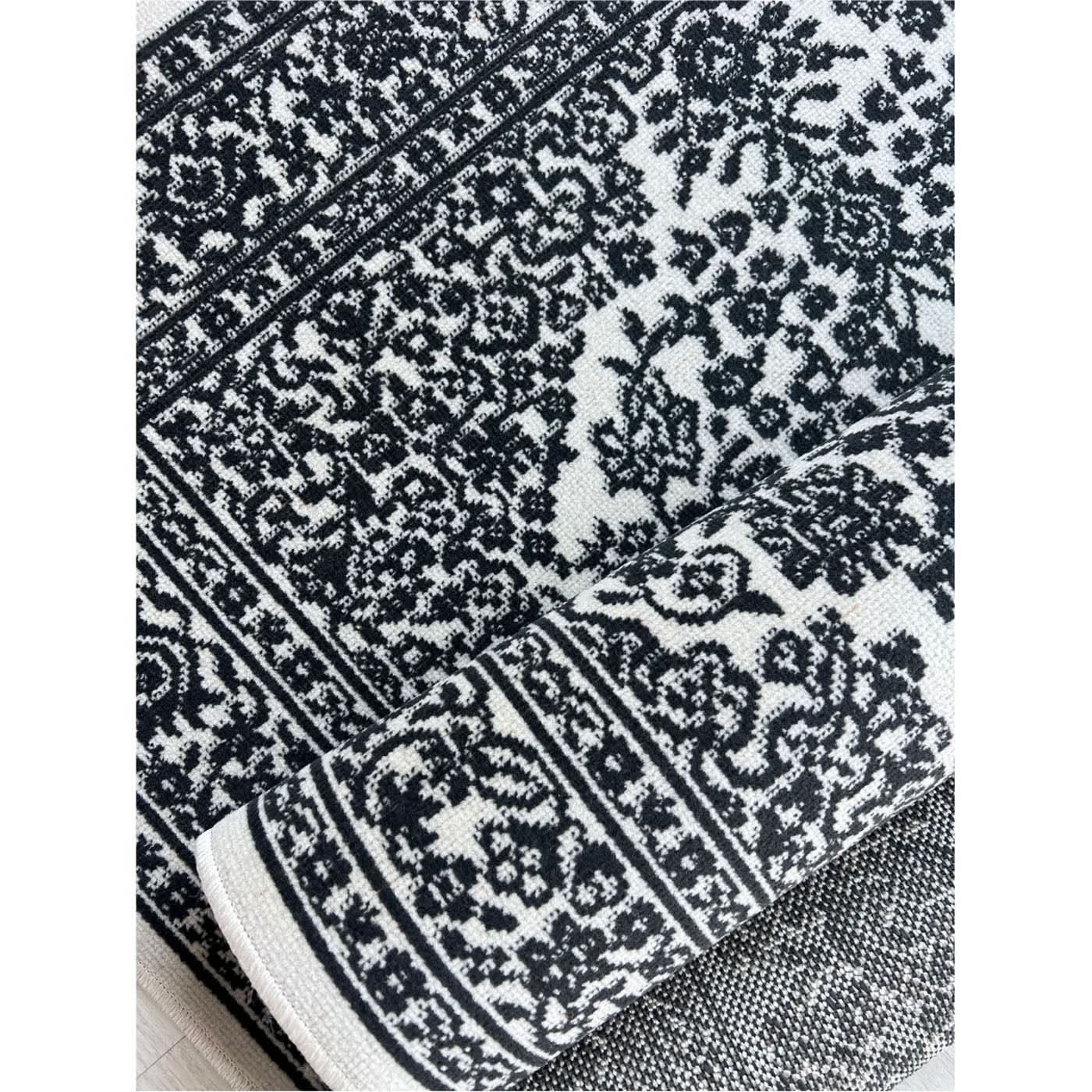 Spazio Home Classic Persian Rug Spazio Home Classic Persian Rug