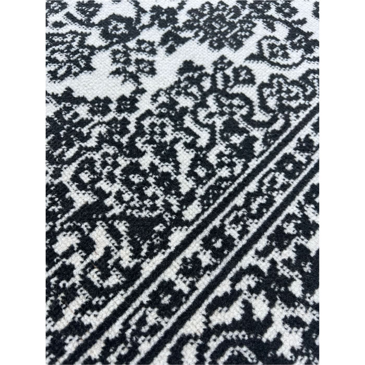 Spazio Home Classic Persian Rug Spazio Home Classic Persian Rug