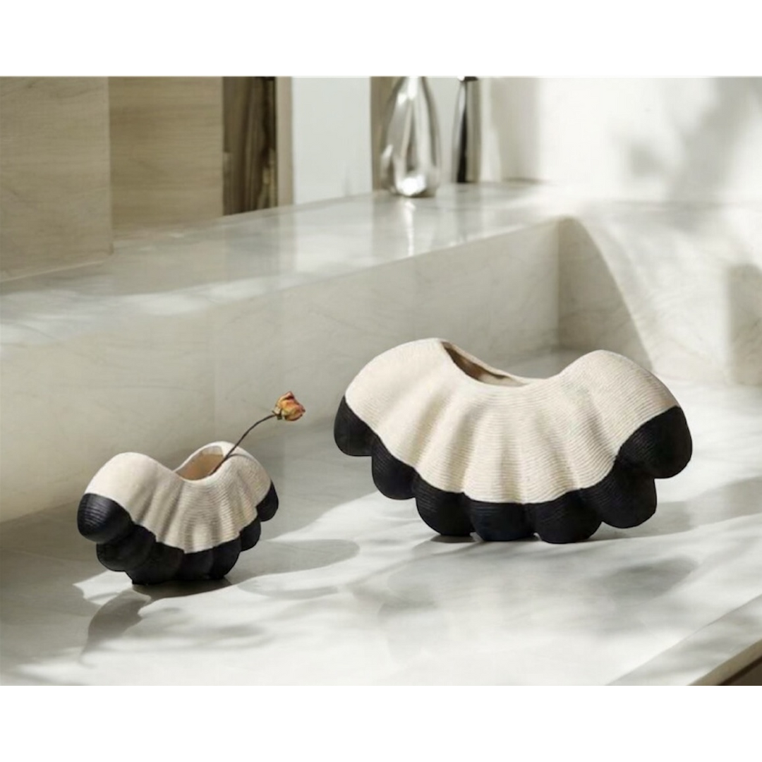 Ceramic shell vase set