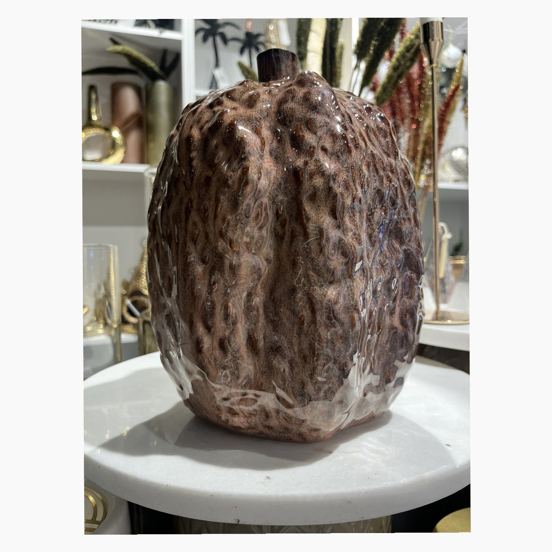 Living Nut Vase in fine porcelain