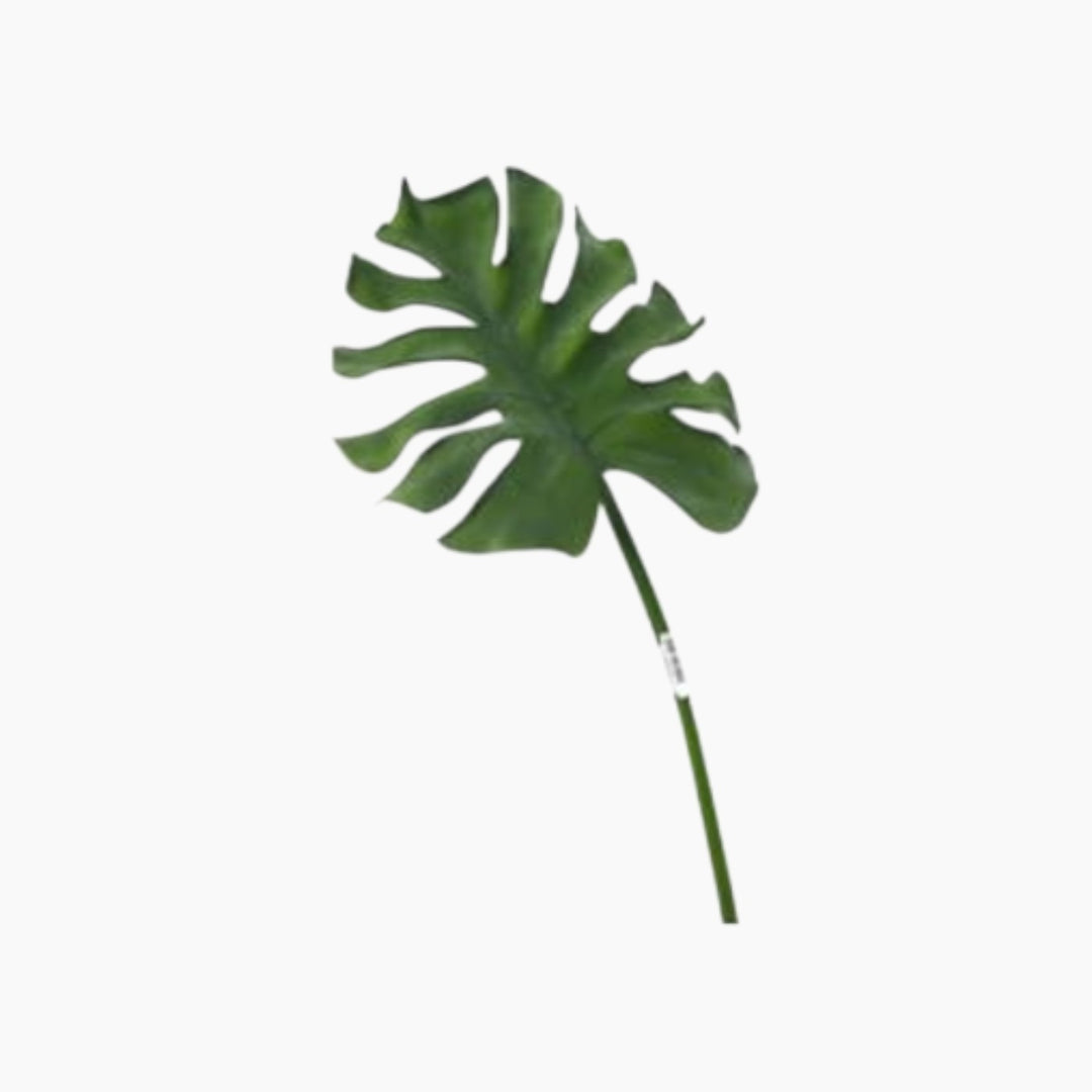 Green leaves, naturalistic appearance, versatile for decoration