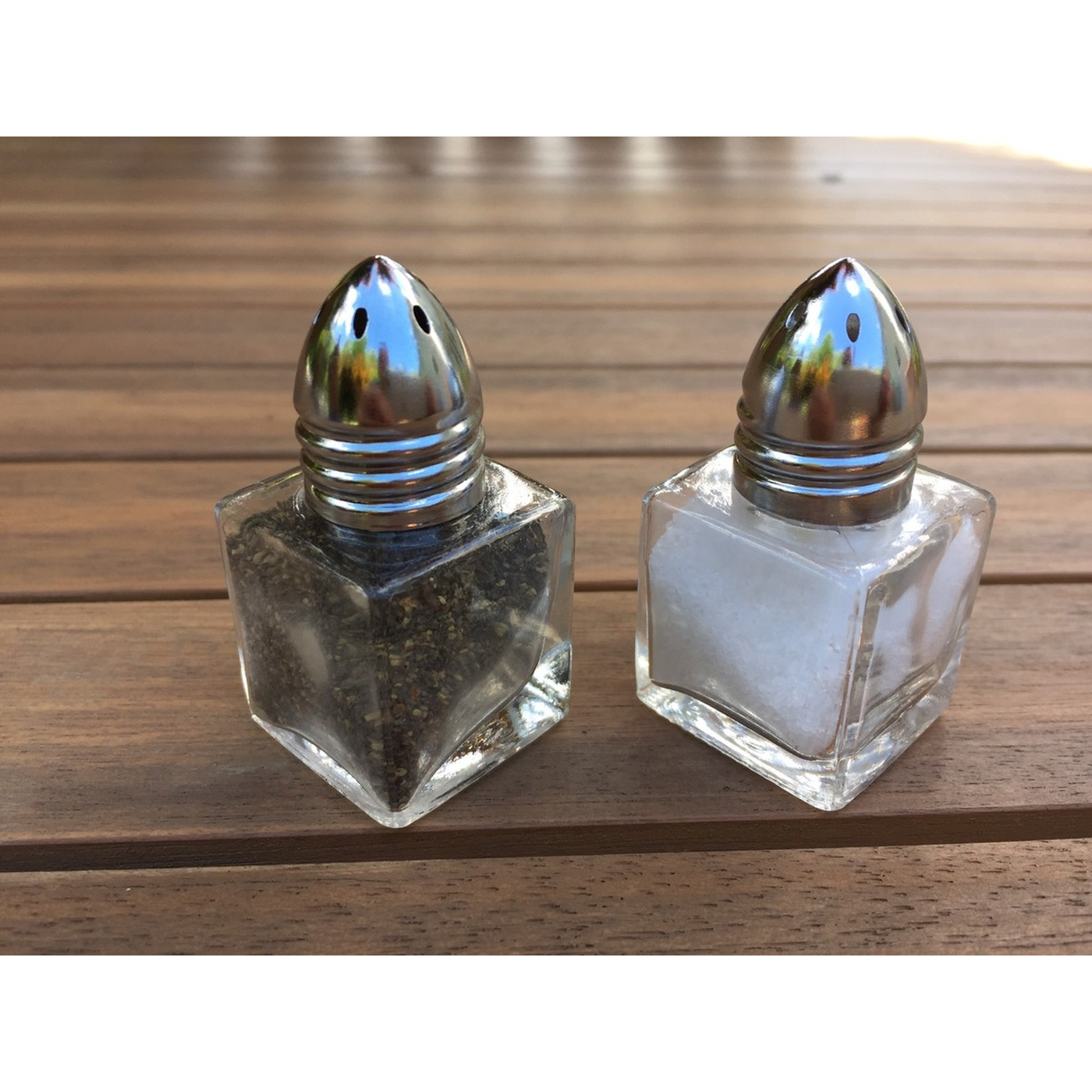 Table Craft Transparent Cube Salt & Pepper Shaker Set Table Craft Transparent Cube Salt & Pepper Shaker Set