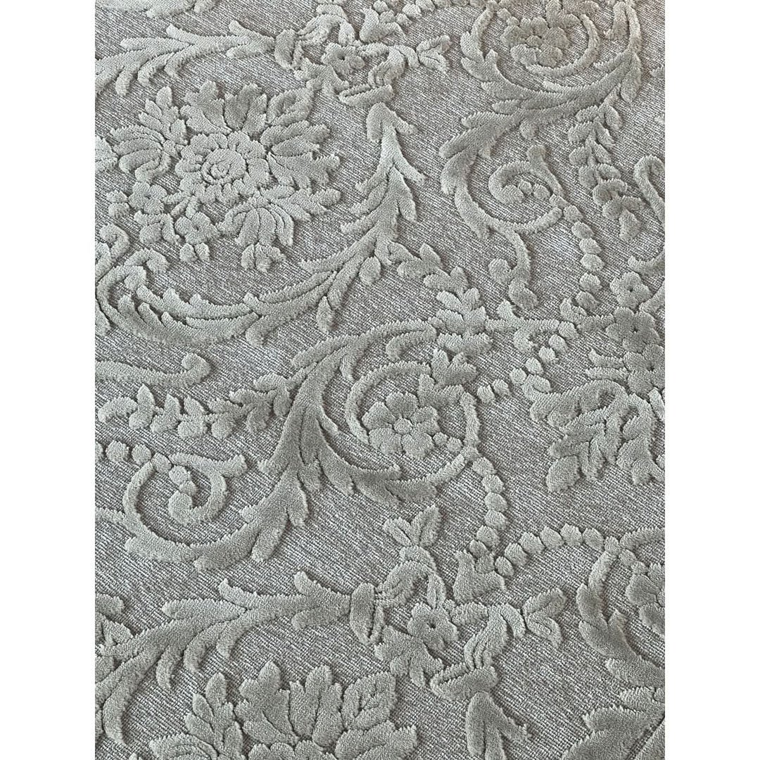 Farashe Silver Elegance Rug - HUNA