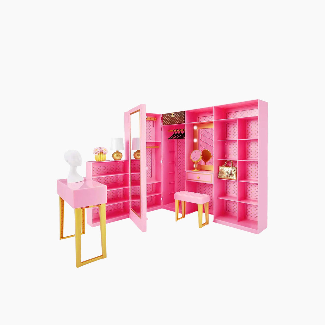 Zuru Mini Brands Mini Fashion Dream Wardrobe with light-up mirror and exclusive metallic bag