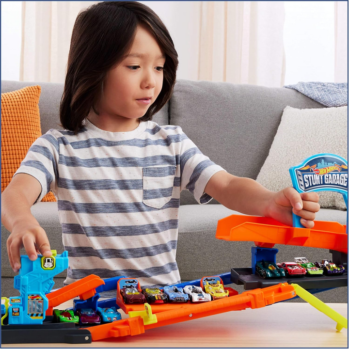 Hot Wheels City Transforming Stunt Garage