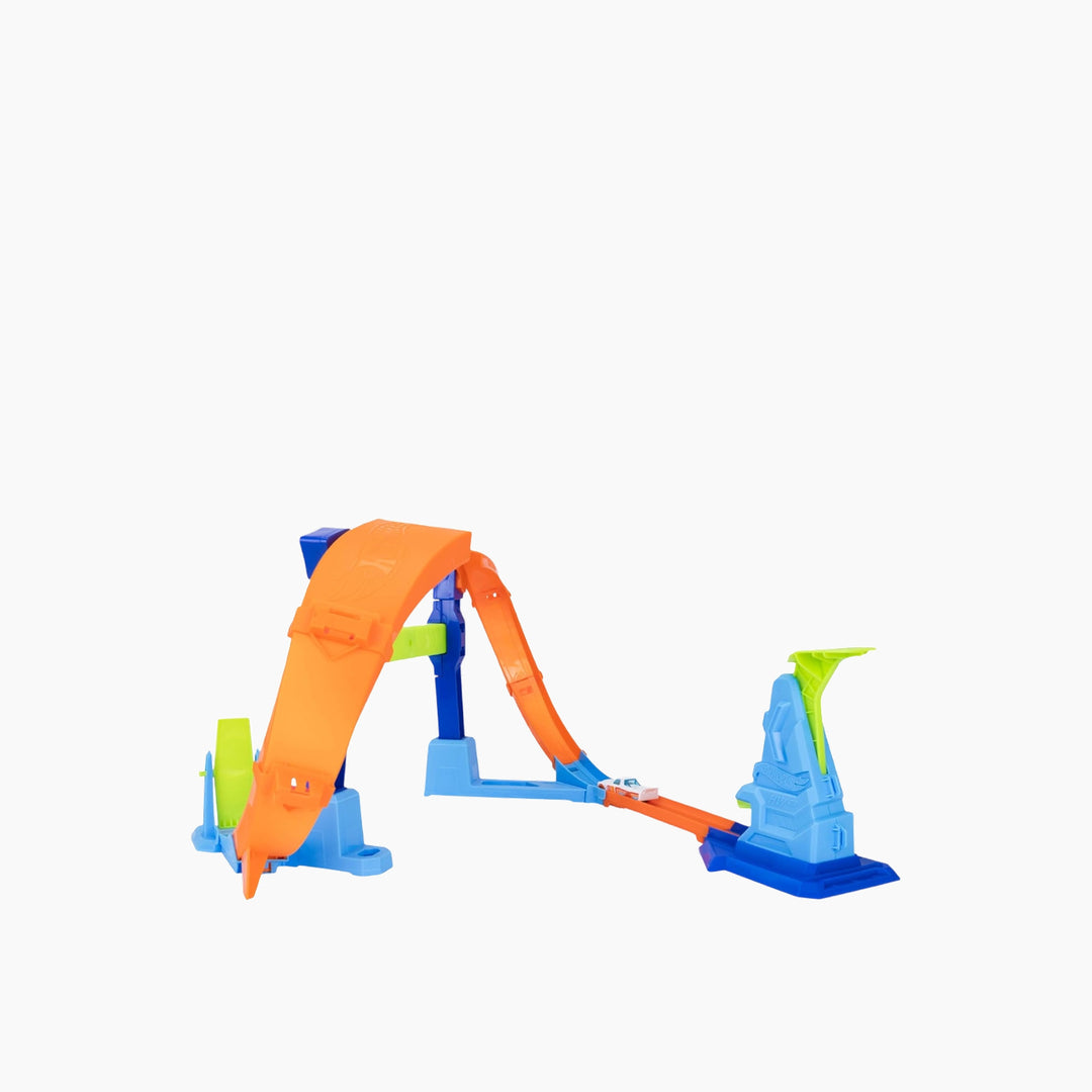 Hot Wheels Stunt Tracks Corkscrew Jump Champion