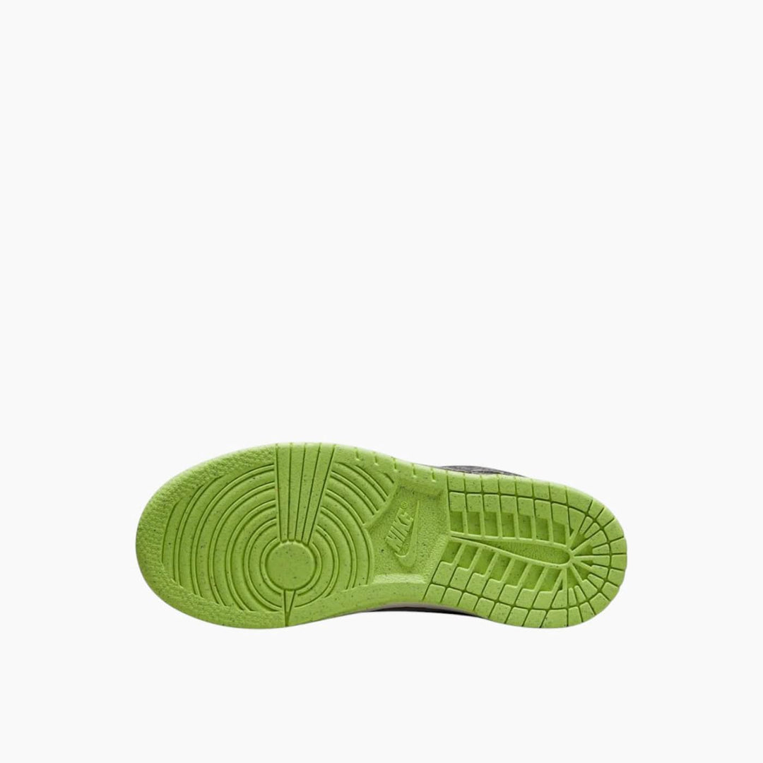 Nike Dunk Low SE &