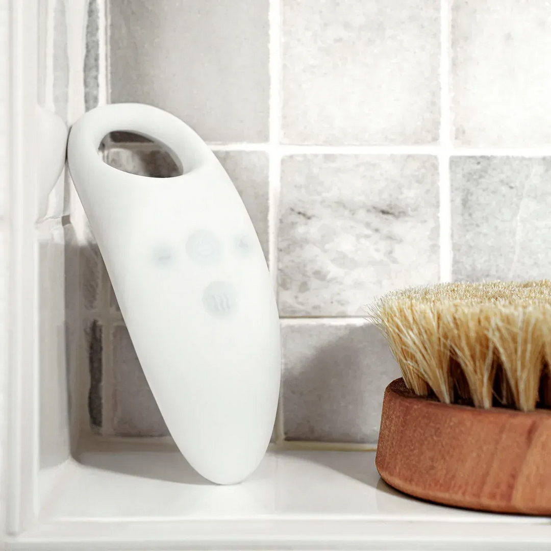 FridaMom 2-in-1 Lactation Massager with warm vibrations