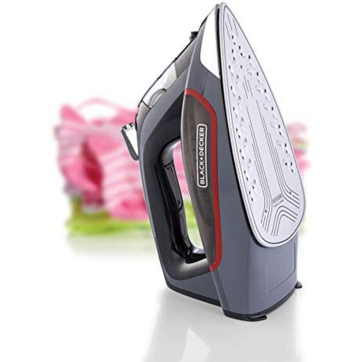 Black + Decker 2200W Steam Iron - Ceramic Soleplate