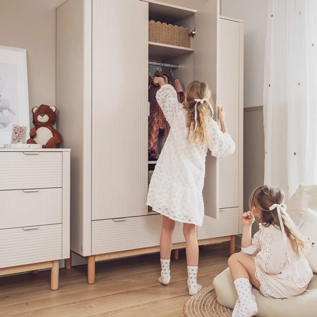 Pinio Miloo 3-Door Wardrobe