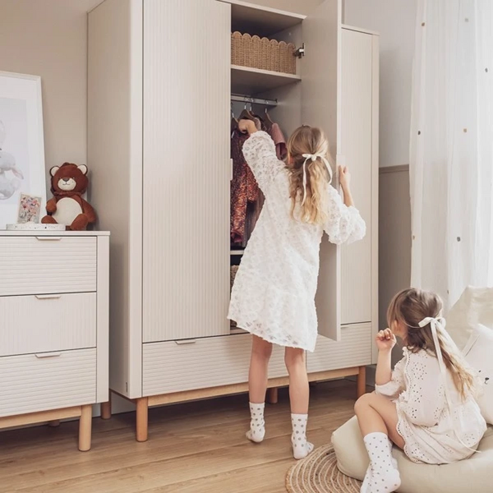 Pinio Miloo 3-Door Wardrobe