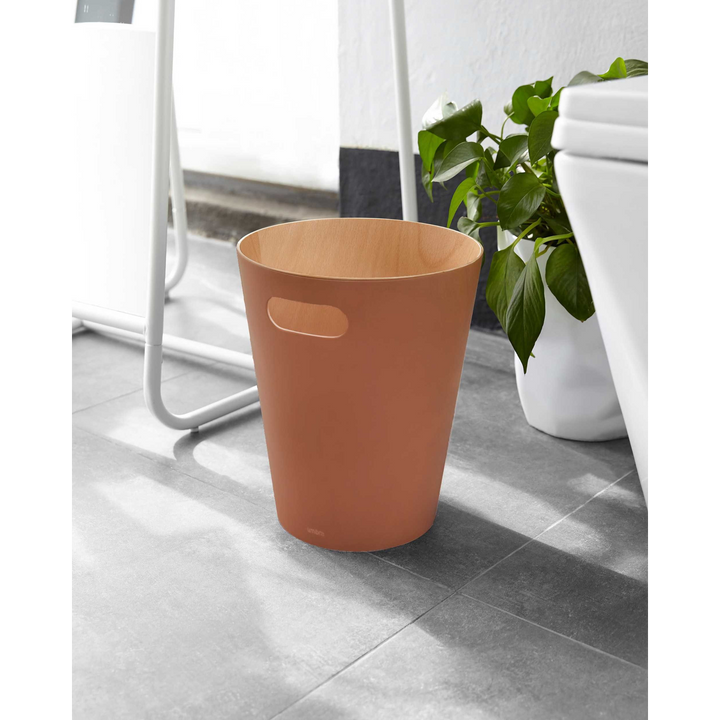 سلة مهملات Umbra Woodrow