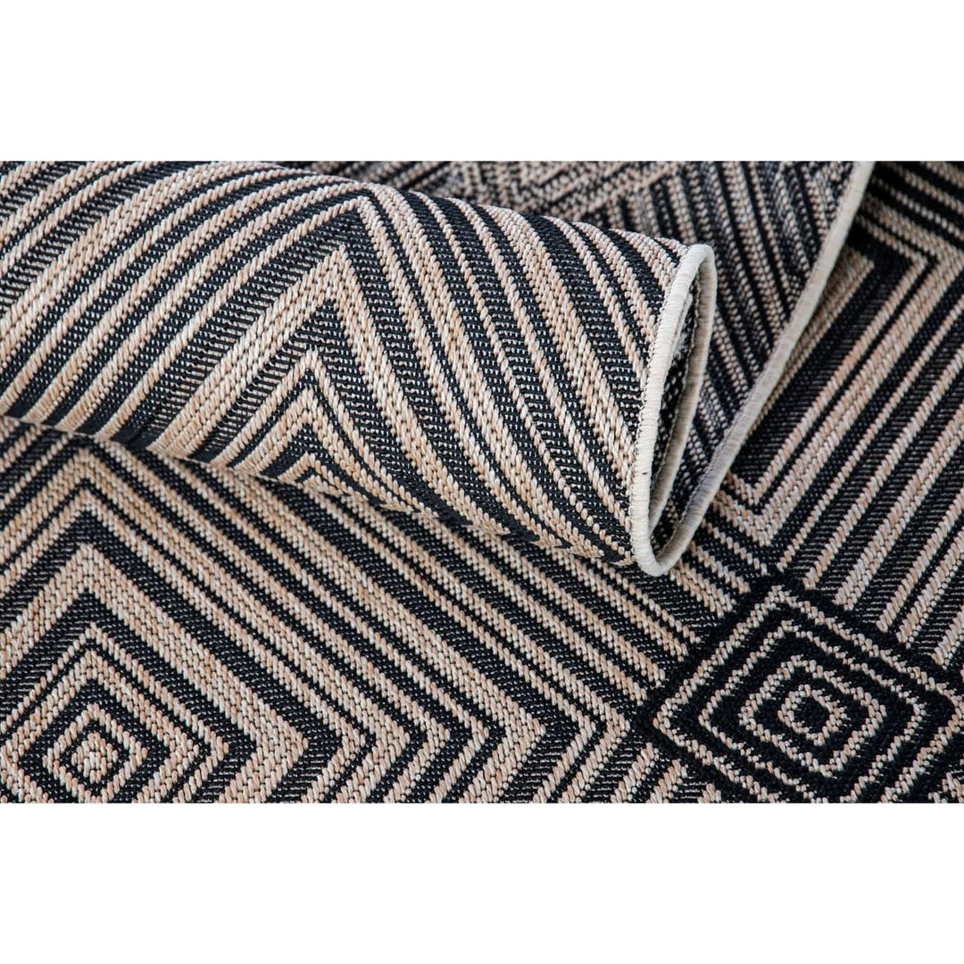 Grace Geometric Diamond Rug