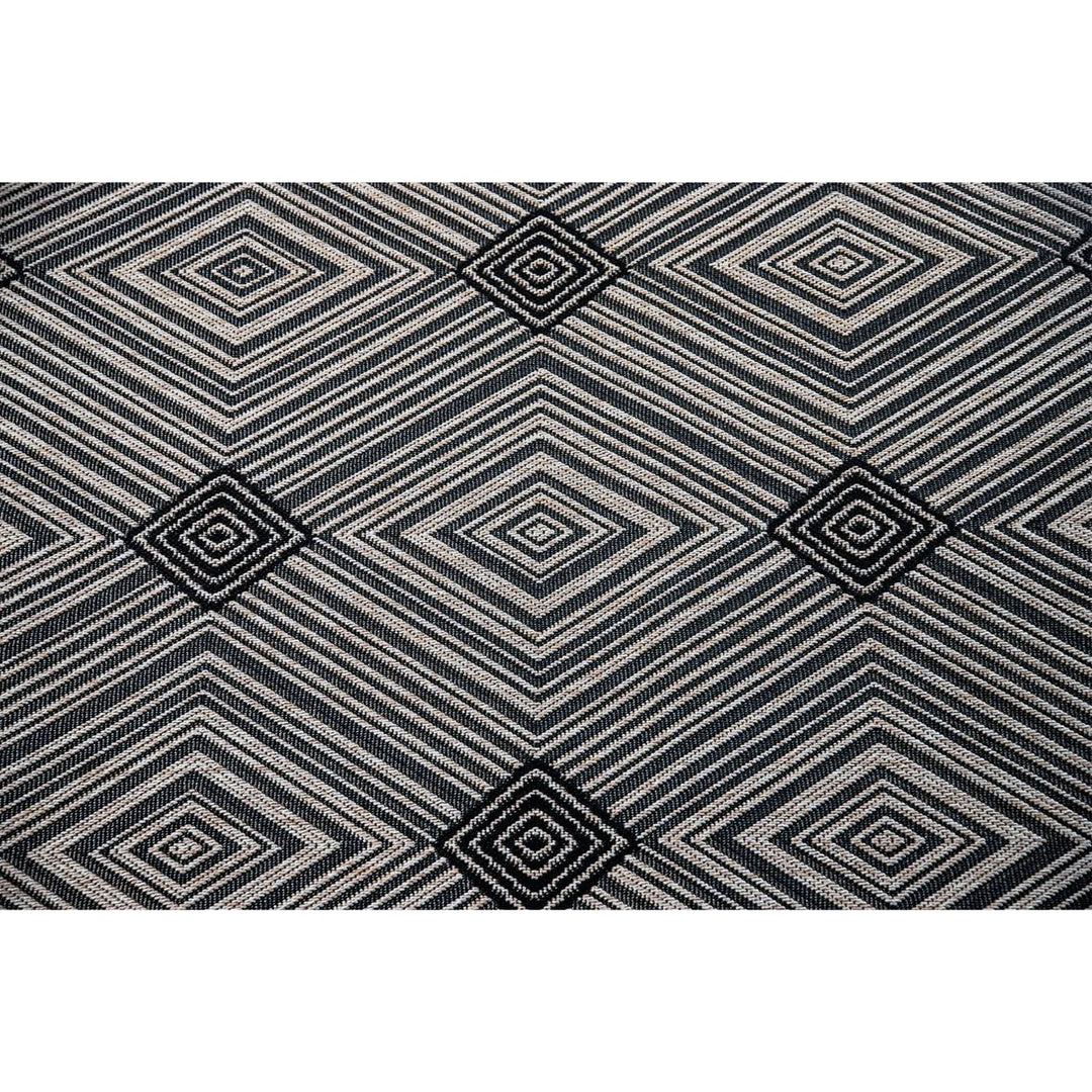 Grace Geometric Diamond Rug