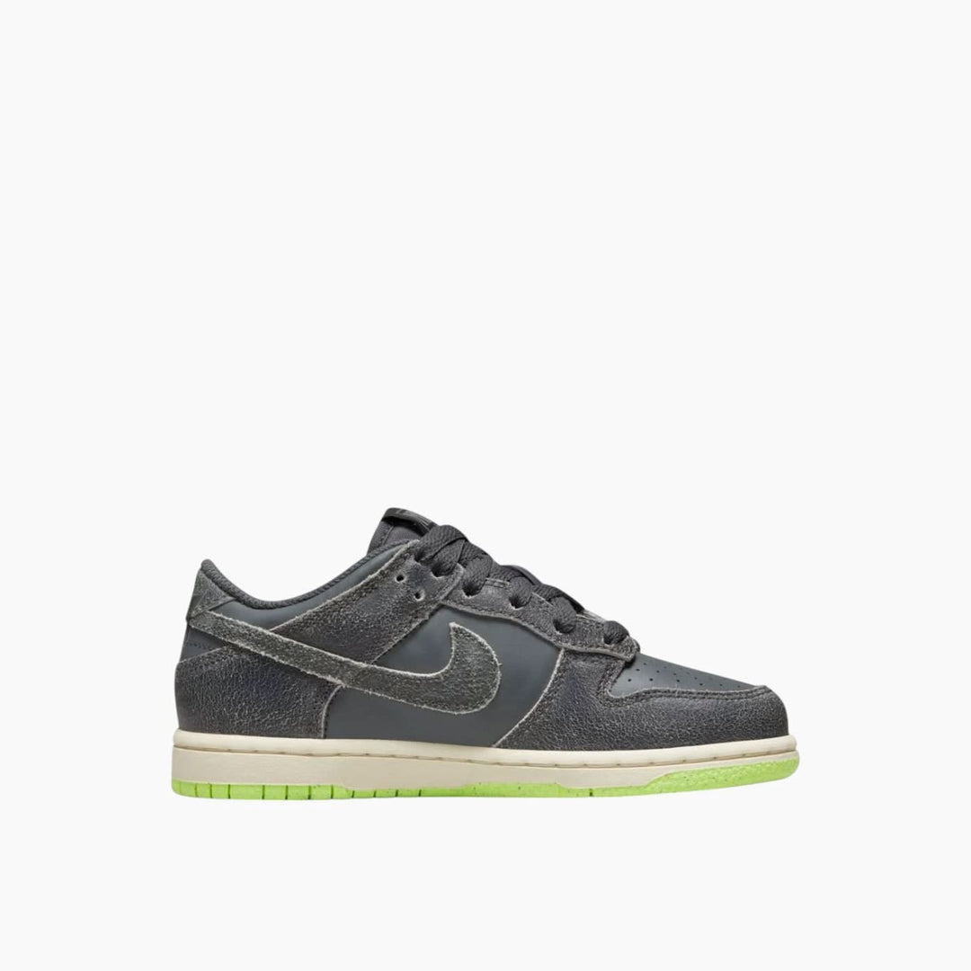 Nike Dunk Low SE &