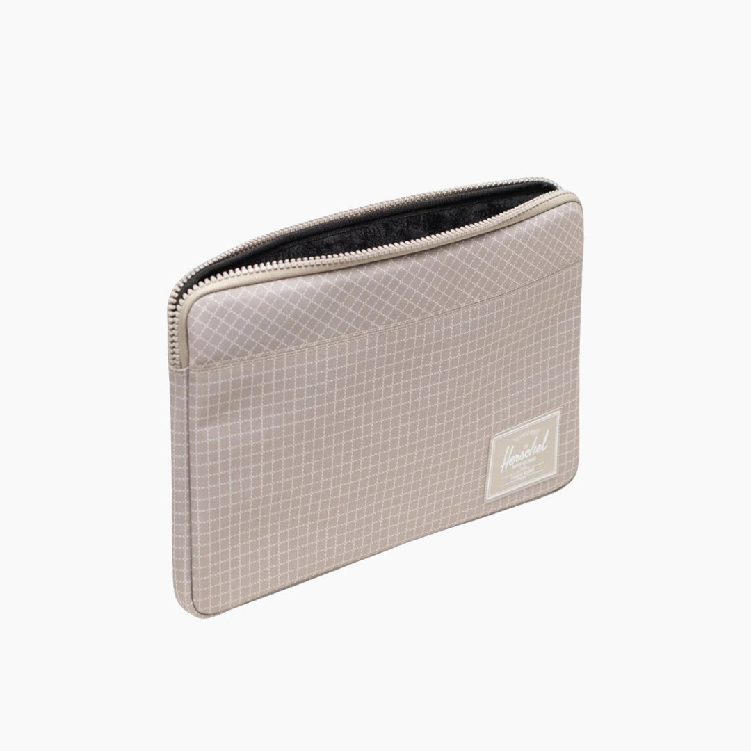 Herschel Anchor 15-16 Inch Sleeve