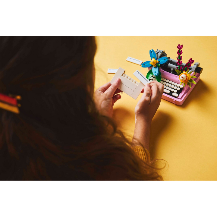 LEGO Typewriter with Flowers- 363 Pcs