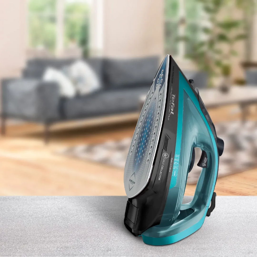Tefal Ultragliss Steam Iron - 2800W, Black &amp; Glama Blue