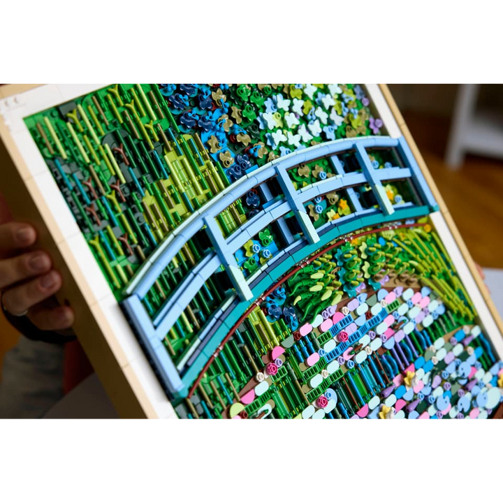 LEGO Claude Monet – Bridge Over a Water Lily Pond